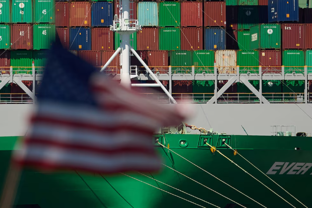 Las exportaciones chinas a Estados Unidos se hundieron un 35% por los aranceles