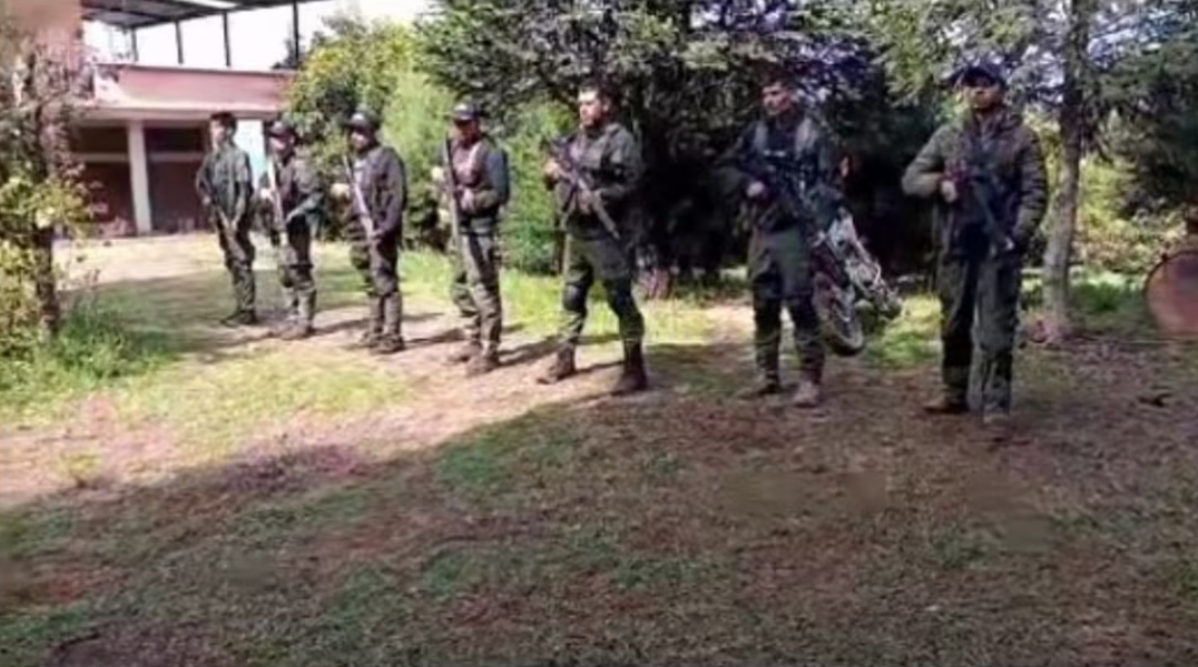 Así entrenaban los sicarios en el campo de adiestramiento localizado en Uruapan, Michoacán