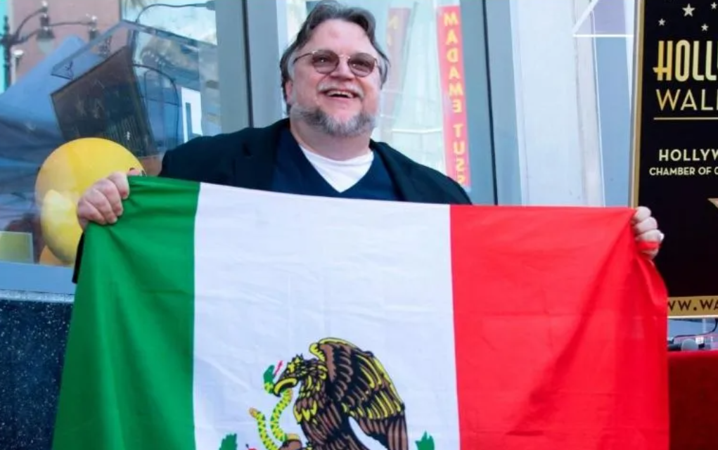 Guillermo del Toro manda mensaje a mexicanos en EU