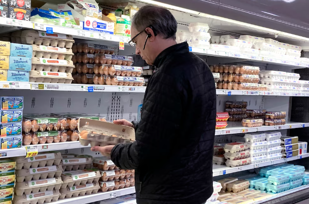 La inflación de precios de consumo personal en EEUU subió 2 décimas en mayo hasta el 2,3 %