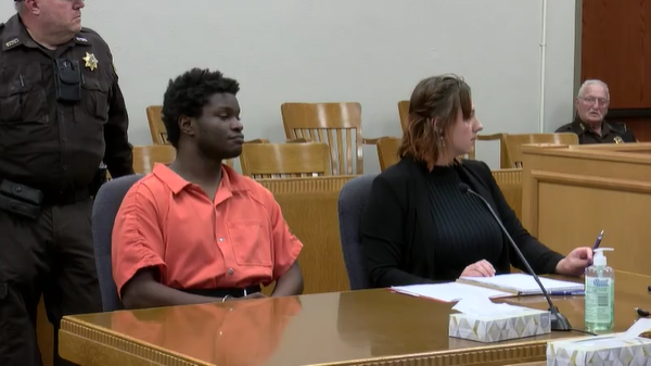 Hombre sentenciado por homicidios en bolera de Bloomfield