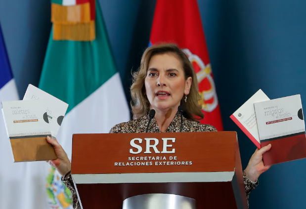 “No me he ido a vivir allá”: Beatriz Gutiérrez Müller desmiente su supuesta residencia en España