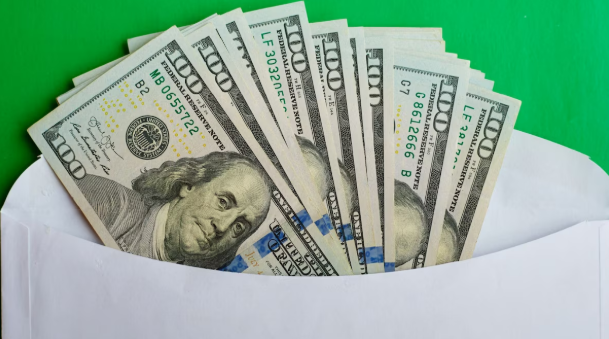 Remesas de paisanos ‘se asoman al abismo’: Tienen su peor julio desde 2009