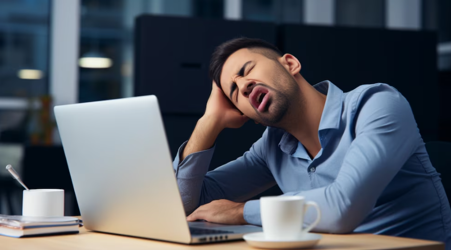 Por qué el cansancio después del almuerzo no depende solo de la comida