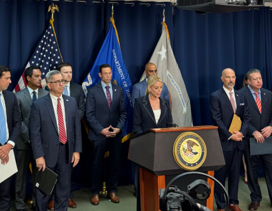 Actividades del Cártel de Sinaloa son para financiar terrorismo en EEUU, acusa fiscal Pam Bondi