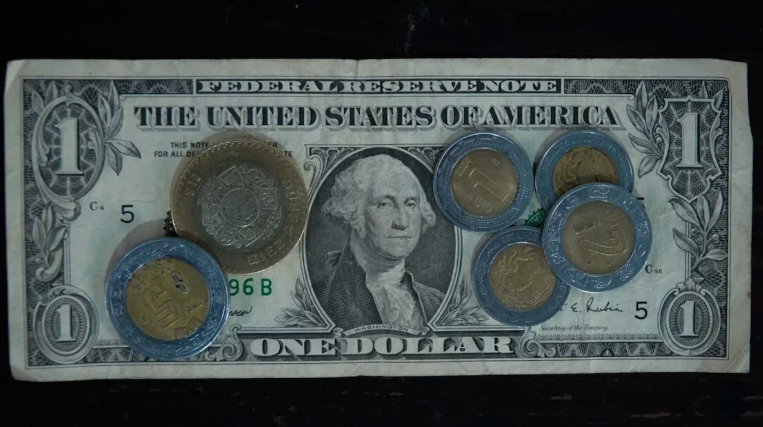 Inversionistas se ‘frotan las manos’ por el peso: Es la moneda número 14 más negociada del mundo