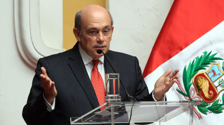 Hugo de Zela informa que Perú rompe relaciones diplomáticas con México por asilo a Betssy Chávez