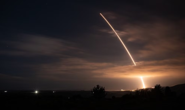 Estados Unidos exhibió su capacidad de disuasión con el lanzamiento de prueba de su misil intercontinental Minuteman III