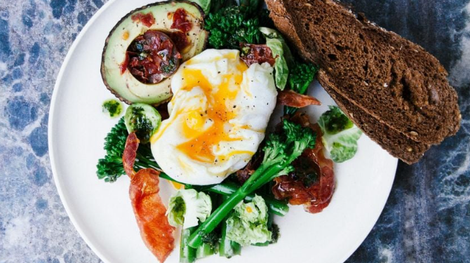 Especialista en longevidad confiesa cuál es el desayuno de las personas que más viven