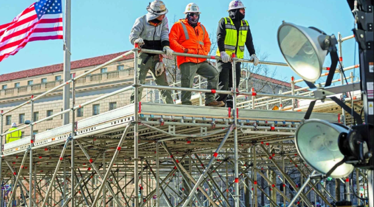 Desempleo de EU aumentó a 4.4% en septiembre