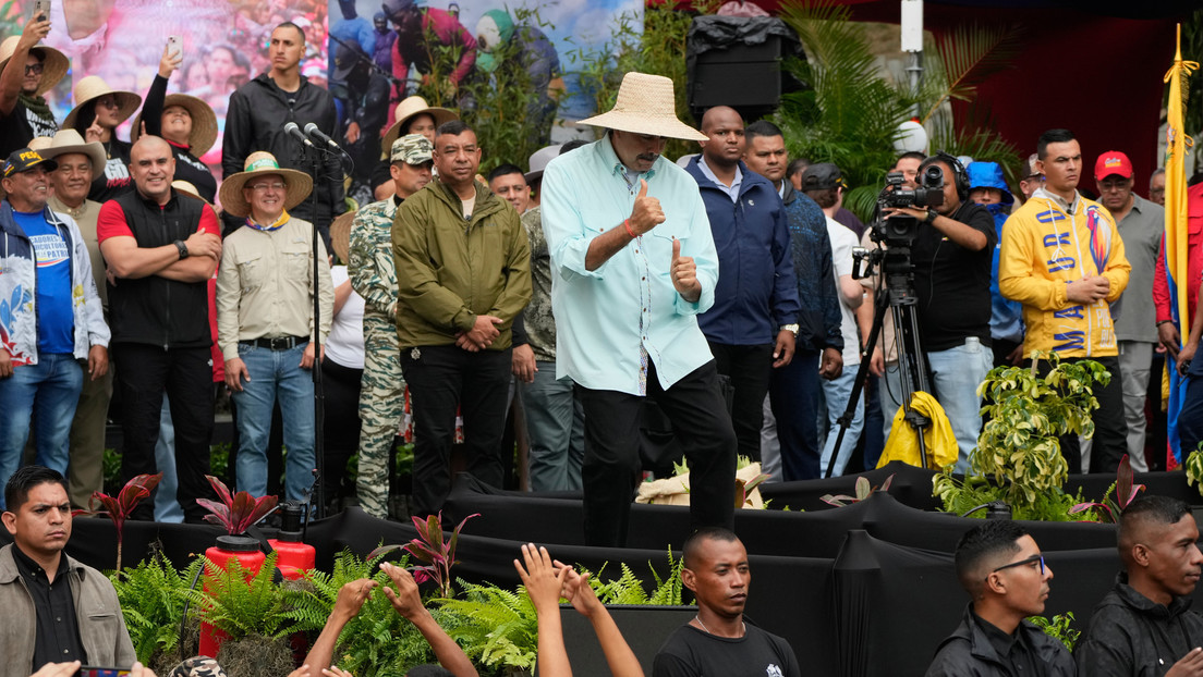 El dictador Nicolás Maduro pidió “partirle los dientes” a Estados Unidos y luego cantó “Don’t worry, be happy”