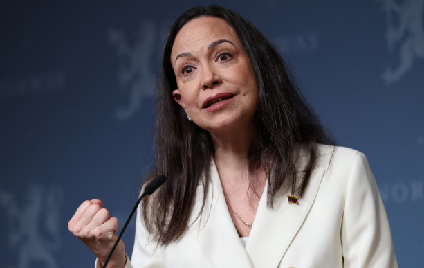 María Corina Machado sufrió una fractura vertebral durante su peligrosa salida de Venezuela