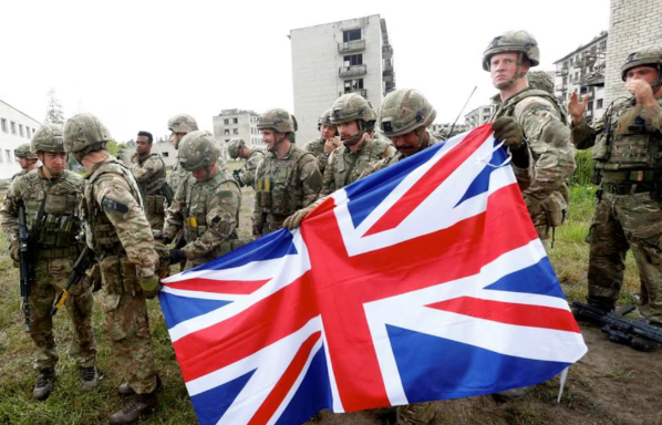 El jefe militar británico pidió preparar a la sociedad para un posible conflicto con Rusia