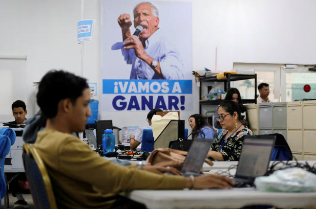 Nasry Asfura sigue liderando las elecciones en Honduras con el 40,31% mientras continúa el escrutinio especial