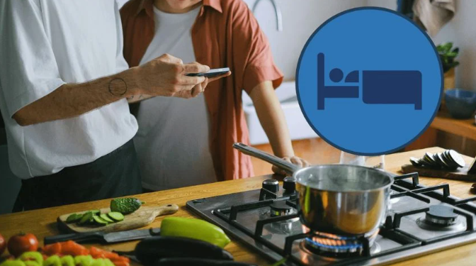 Cena saludable: hábitos que debes cambiar para descansar y dormir mejor