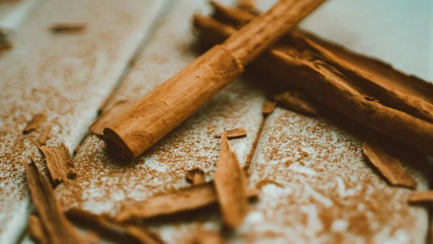 ¿Qué beneficios tiene la canela para la memoria cognitiva? Esto dicen los expertos
