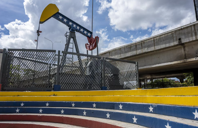 La ampliación de las licencias de EEUU permitiría que la producción petrolera venezolana recupere niveles previos al bloqueo en 2026