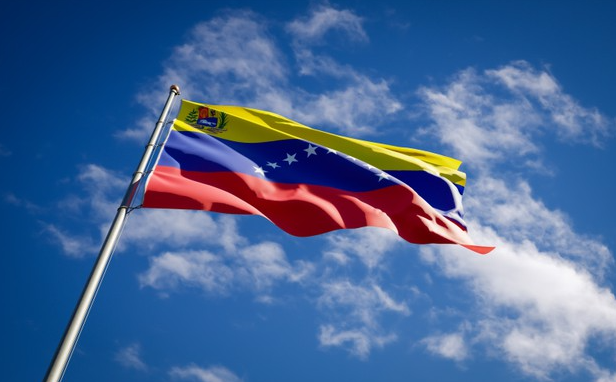 La falta de respuesta oficial agrava la situación de migrantes venezolanos en Honduras tras cierre de embajada