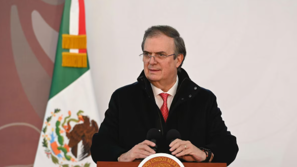 Ebrard pide ‘sangre fría’ ante la nueva amenaza de Trump de un arancel de 10%