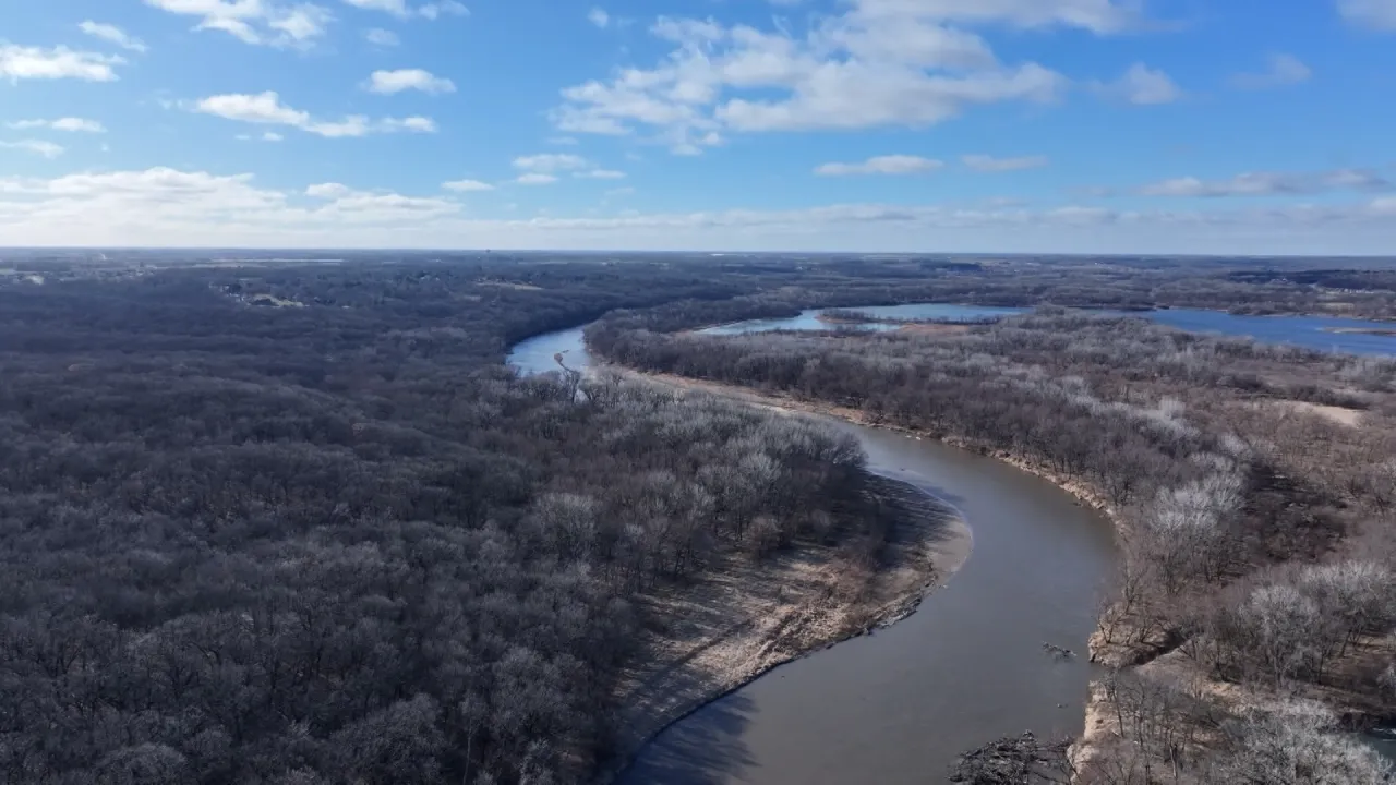 Grupos ambientalistas amenazan con demandar por la lista de aguas contaminadas de la EPA en Iowa