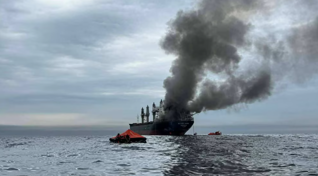 Trump construye una alianza naval para enfrentar a Irán en Ormuz, pero no descarta una acción terrestre para garantizar la provisión de petróleo