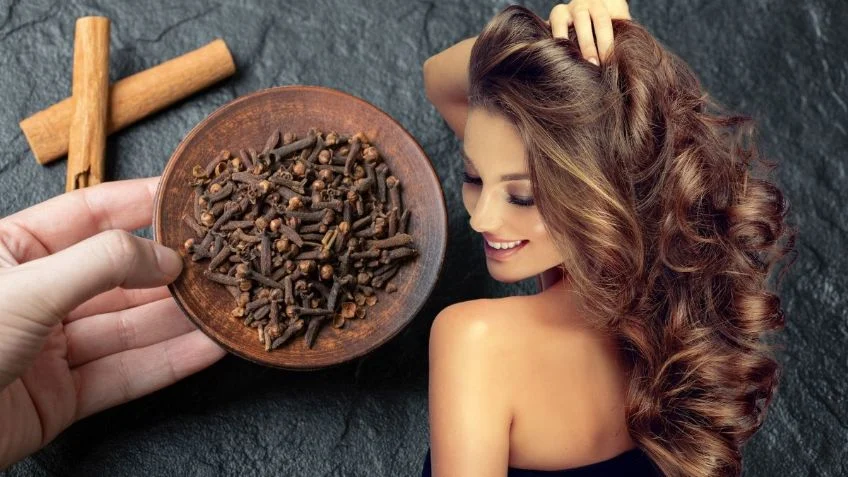 ¿Para qué sirve poner un clavo de olor en el shampoo? El secreto para un cabello más fuerte