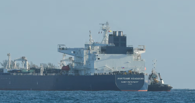 Rusia enviará otro buque petrolero para abastecer a la dictadura de Cuba: “Se está cargando”