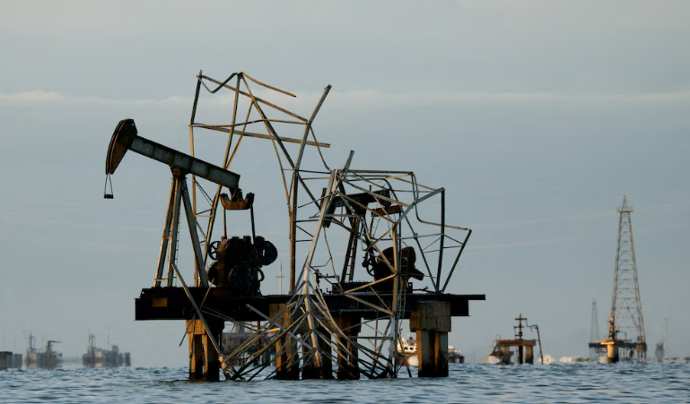 Empresas petroleras reactivan sus equipos almacenados en Venezuela tras la revisión de contratos