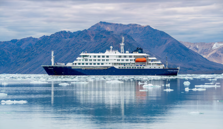 De qué nacionalidades son las 149 personas a bordo del crucero donde hubo muertes y contagios de hantavirus