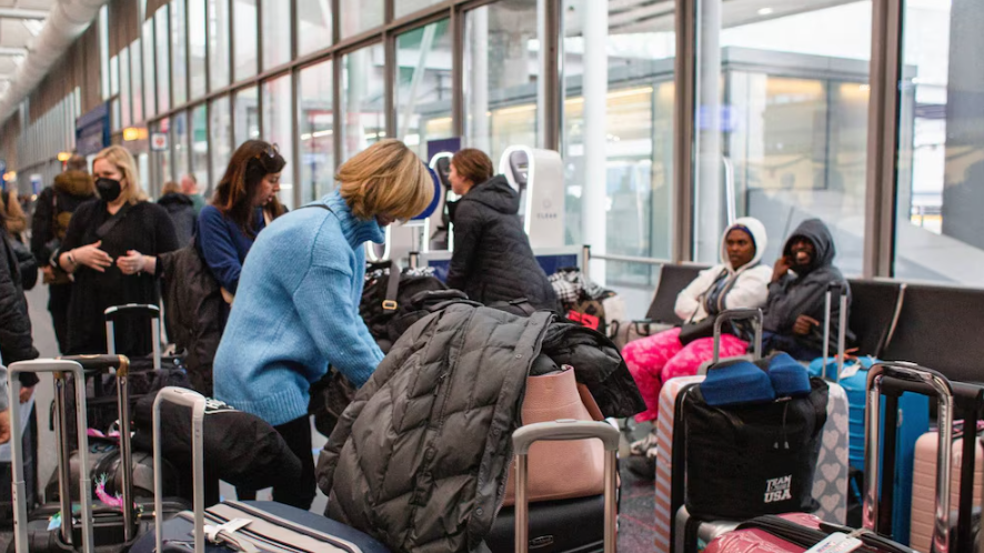 Estados Unidos planea detener los trámites de inmigración y aduanas en determinados aeropuertos