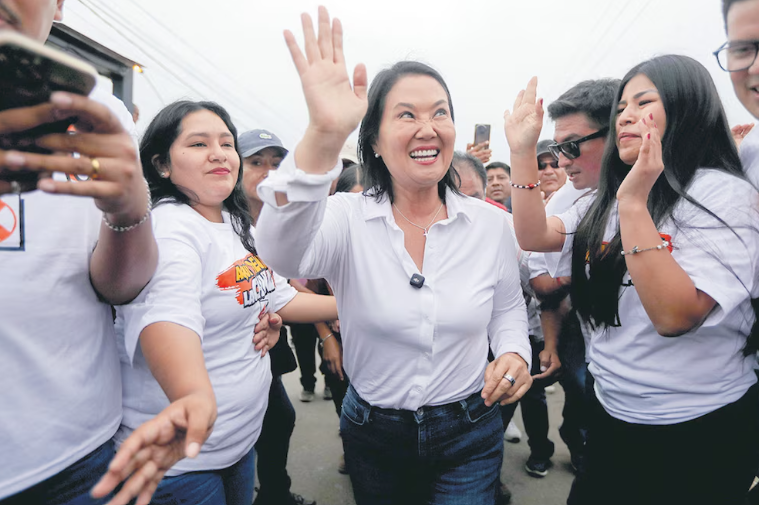 Keiko Fujimori está a un paso de la victoria en la segunda vuelta presidencial en Perú a diez días de las votaciones Keiko Fujimori está a un paso de la victoria en la segunda vuelta presidencial en Perú a diez días de las votaciones