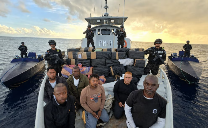 Marina Nacional decomisa 6.68 toneladas de cocaína valorada en 167 millones de USD y fija un récord en El Salvador Marina Nacional decomisa 6.68 toneladas de cocaína valorada en 167 millones de USD y fija un récord en El Salvador