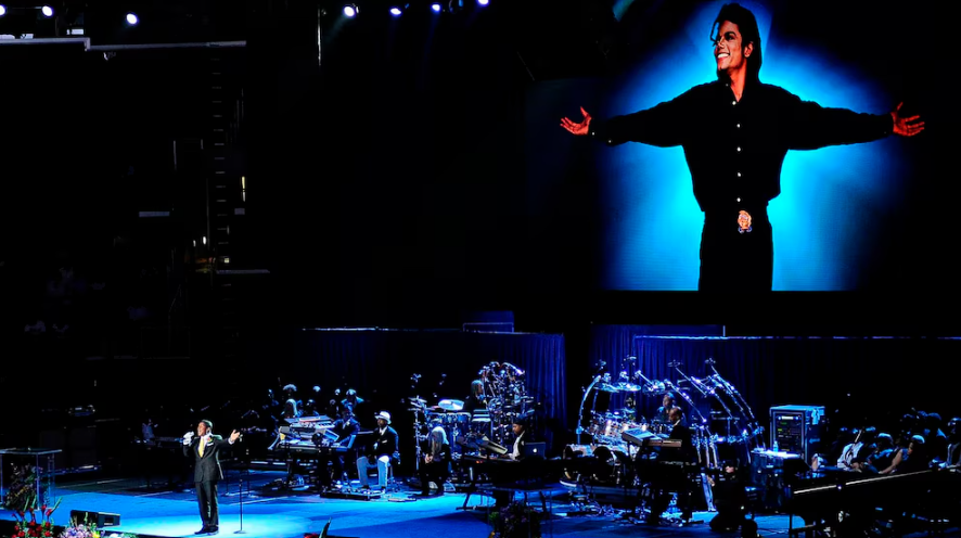 Sorteo de entradas, un ataúd bañado en oro y las tres cartas de sus hijos: la crónica del último adiós a Michael Jackson Sorteo de entradas, un ataúd bañado en oro y las tres cartas de sus hijos: la crónica del último adiós a Michael Jackson