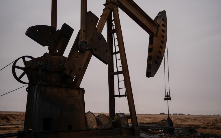 El petróleo cierra con una leve caída tras los choques entre Estados Unidos e Irán El petróleo cierra con una leve caída tras los choques entre Estados Unidos e Irán