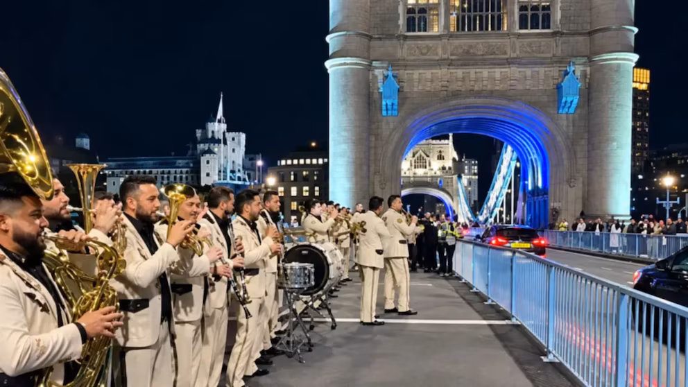 ¿Por qué detuvieron a Banda El Recodo en Londres? Esto pasó después de su presentación cerca del Tower Bridge ¿Por qué detuvieron a Banda El Recodo en Londres? Esto pasó después de su presentación cerca del Tower Bridge