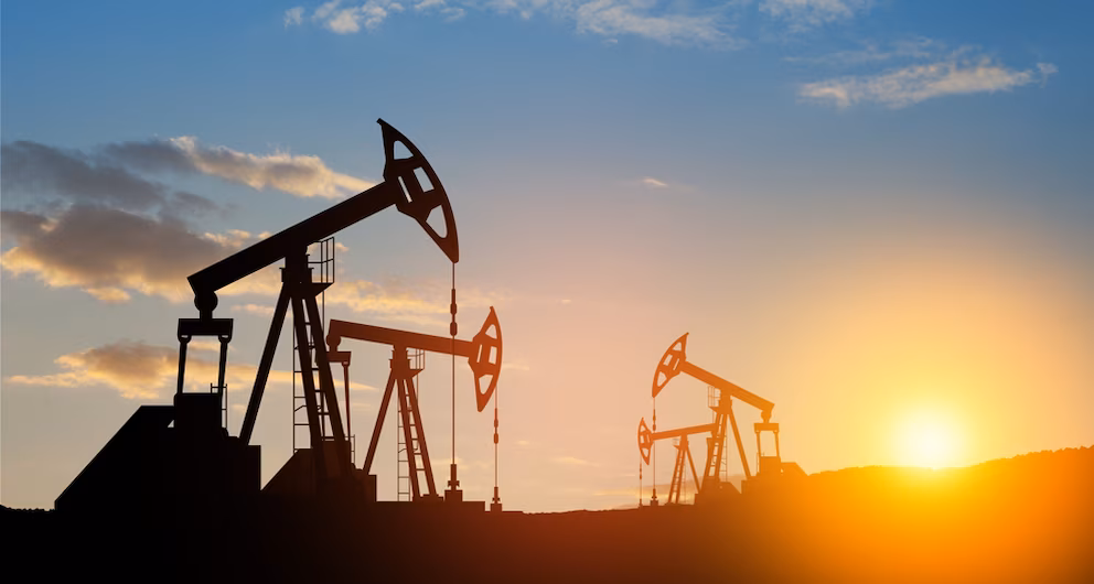 El petróleo cierra a la baja tras las señales de diálogo entre Estados Unidos e Irán El petróleo cierra a la baja tras las señales de diálogo entre Estados Unidos e Irán