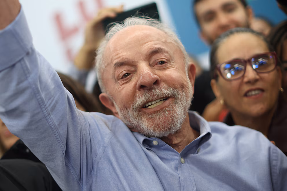 Balotaje en Brasil: Lula busca revertir la ventaja de Bolsonaro con una nueva estrategia digital y apunta a los abstencionistas