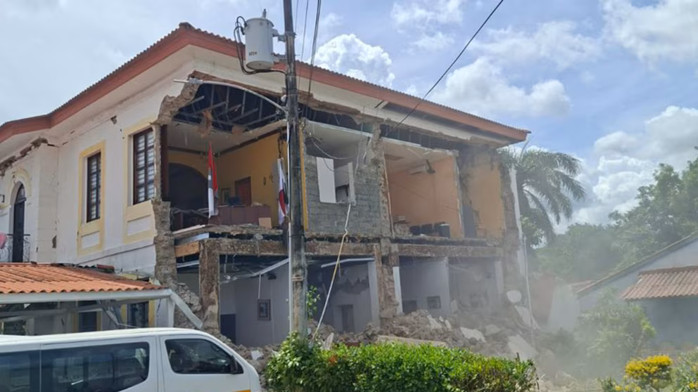Fuerte terremoto de magnitud 7.6 sacude Panamá y provoca evacuaciones preventivas de edificios Fuerte terremoto de magnitud 7.6 sacude Panamá y provoca evacuaciones preventivas de edificios